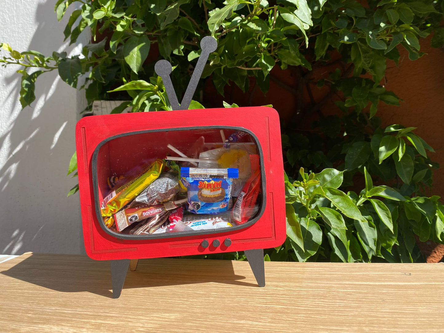 Caja de TV para dulces