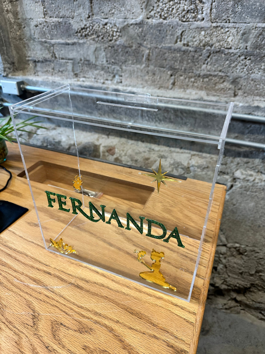 Alcancía de acrilico personalizada