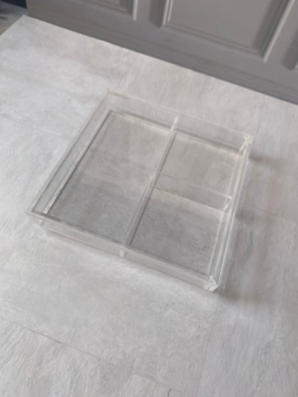 Caja tarjetero 18x18x3 cm con división