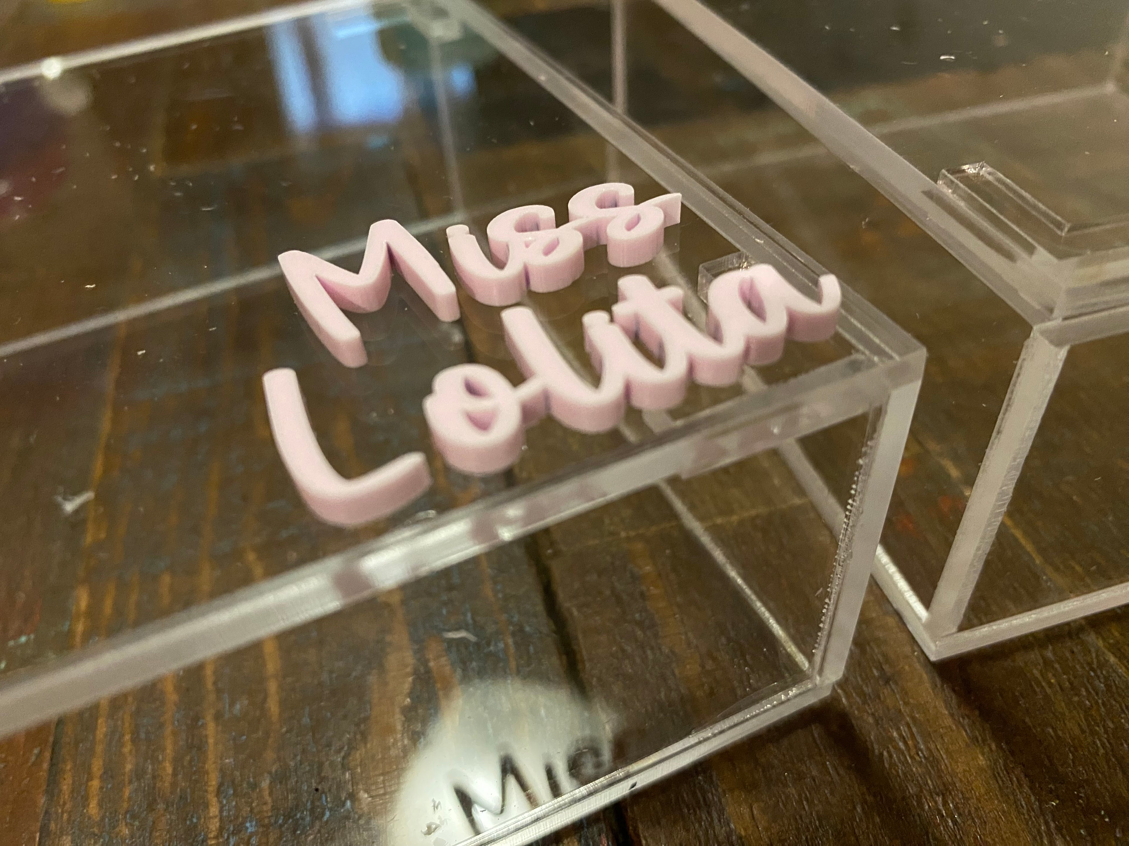 Caja de acrílico para regalo