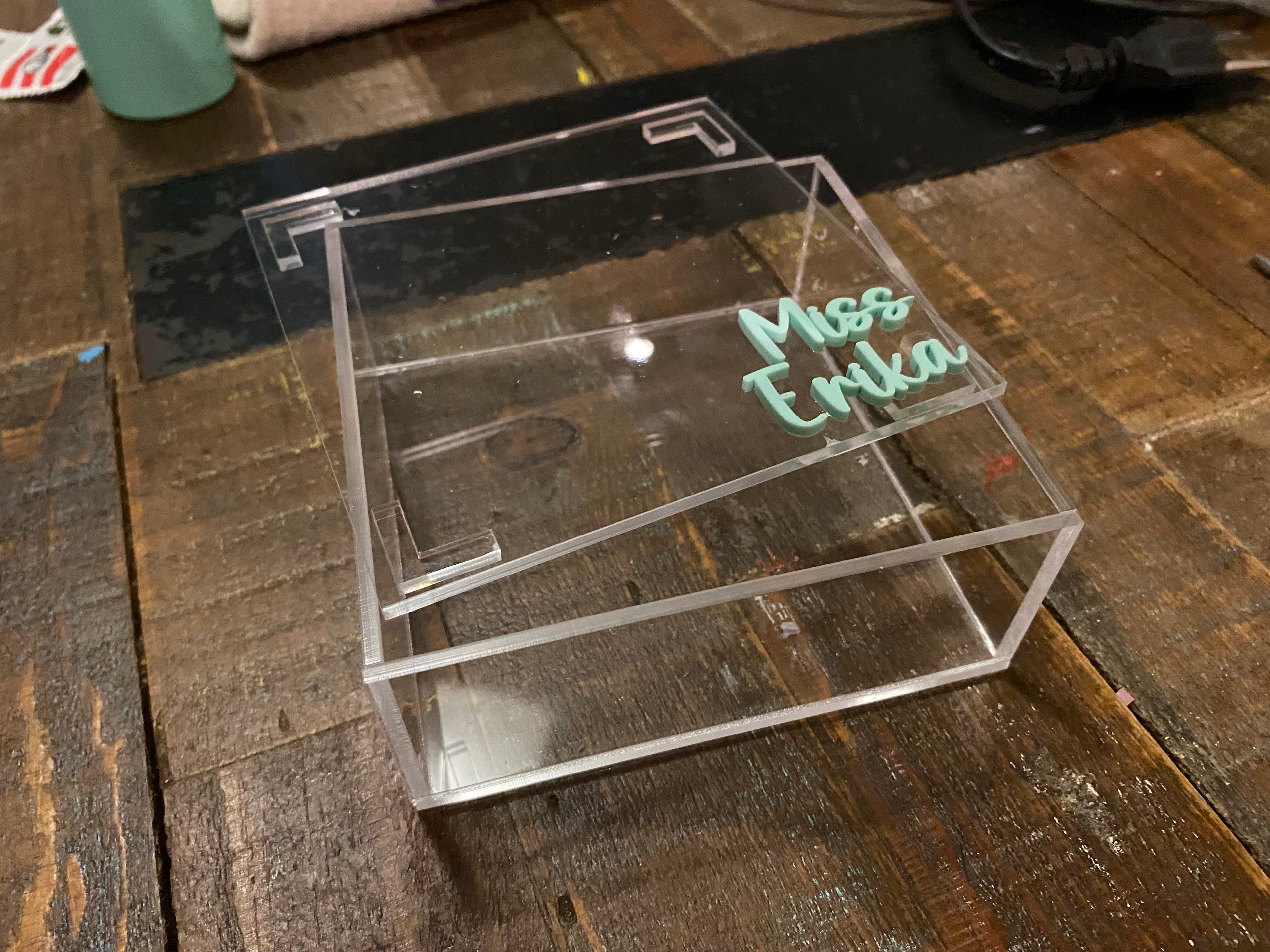 Caja de acrílico para regalo