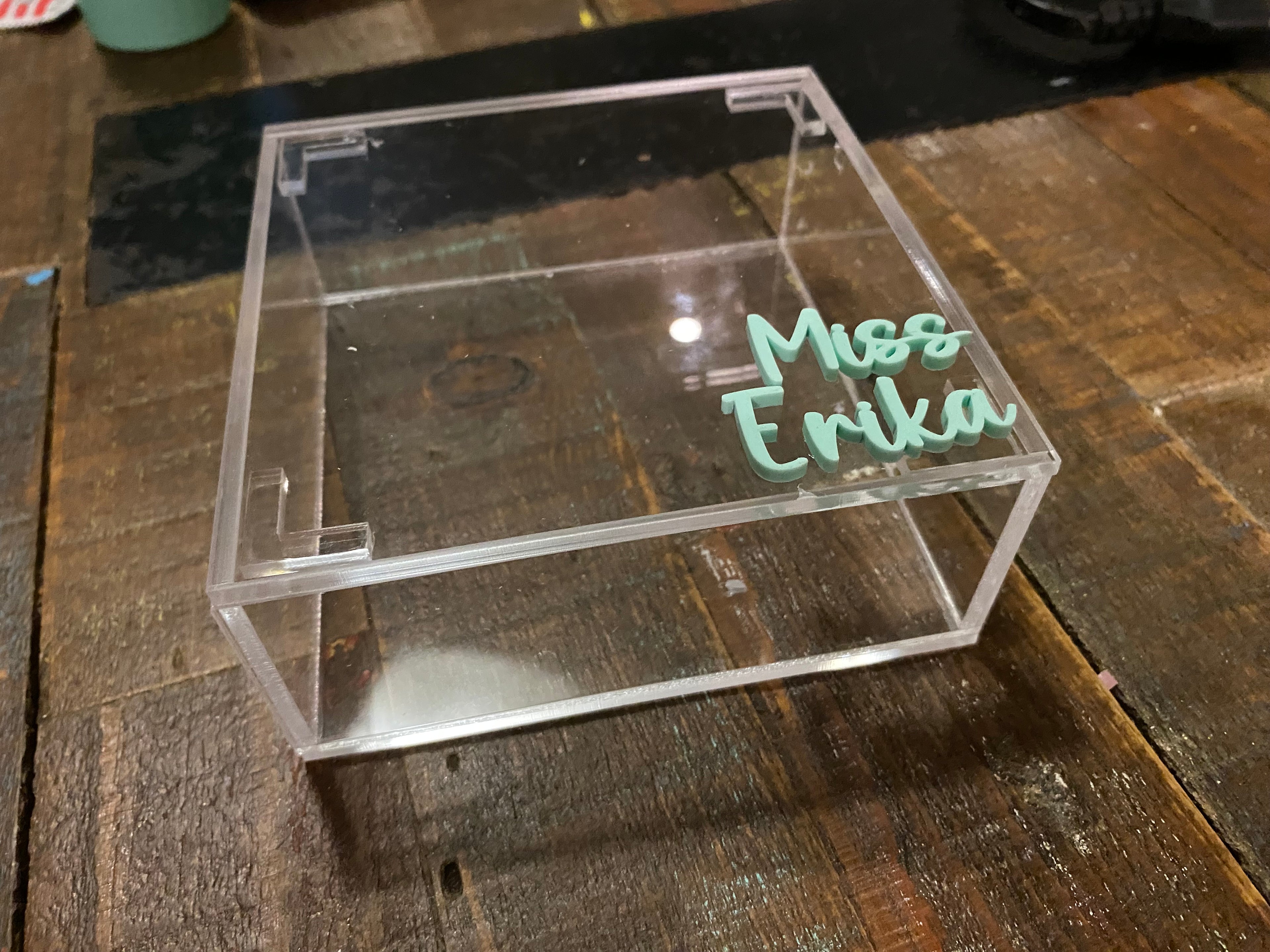 Caja de acrílico para regalo