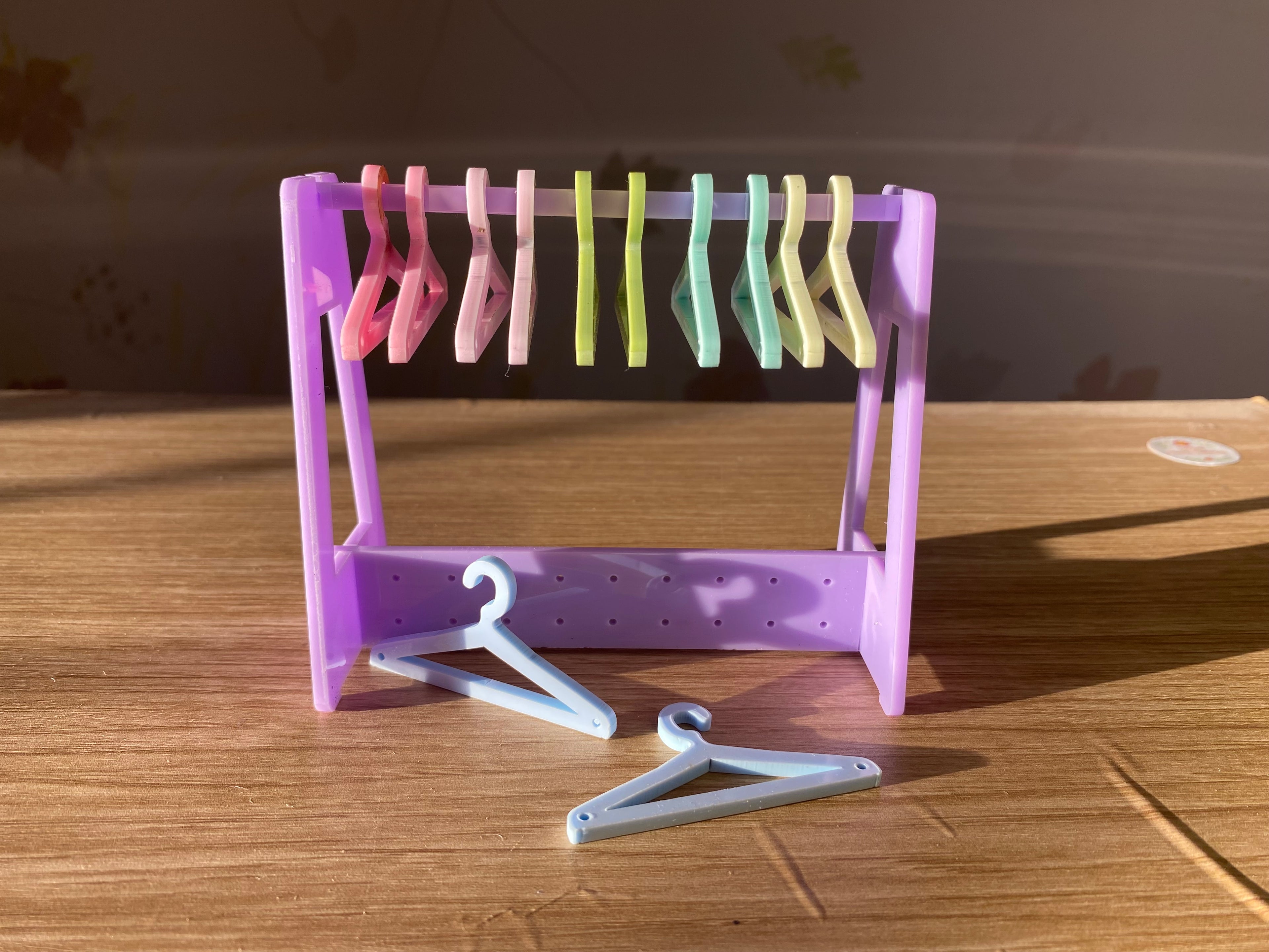 Joyero de acrílico de colores pastel